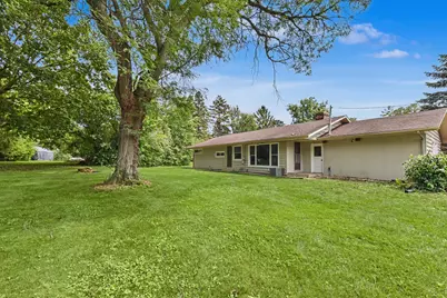 7820 W Barnard Ave, Greenfield, WI 53220 - Photo 34