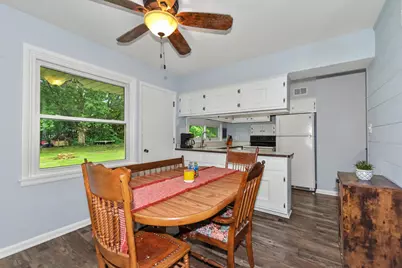 7820 W Barnard Ave, Greenfield, WI 53220 - Photo 8