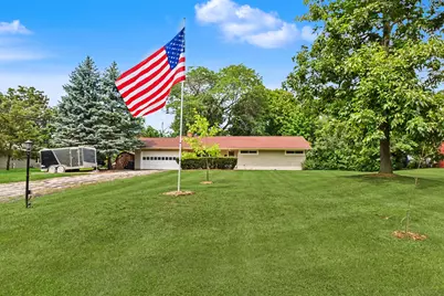 7820 W Barnard Ave, Greenfield, WI 53220 - Photo 40
