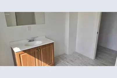 1027  Albert St, Racine, WI 53404 - Photo 28