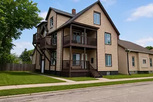 1027 Albert St, Racine, WI 53404 - Photo 2