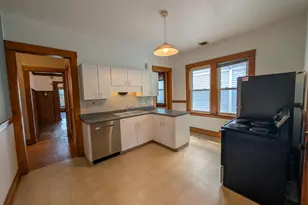 3223 N Marietta Ave, Milwaukee, WI 53211 - Photo 10