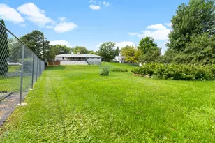 8826 S Patricia Blvd, Oak Creek, WI 53154 - Photo 22