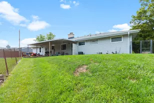 8826 S Patricia Blvd, Oak Creek, WI 53154 - Photo 30