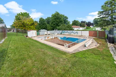 8826 S Patricia Blvd, Oak Creek, WI 53154 - Photo 20