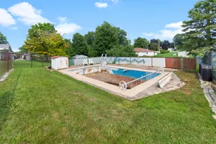 8826 S Patricia Blvd, Oak Creek, WI 53154 - Photo 20
