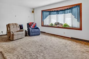 8826 S Patricia Blvd, Oak Creek, WI 53154 - Photo 10