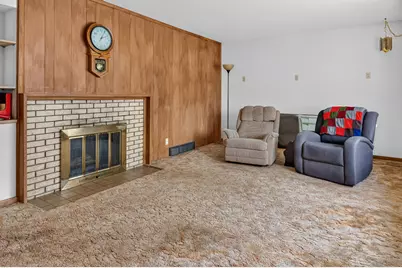 8826 S Patricia Blvd, Oak Creek, WI 53154 - Photo 8