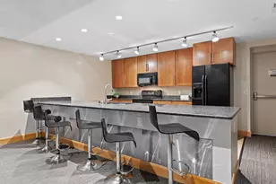 1550 E Royall Pl, Milwaukee, WI 53202 - Photo 26