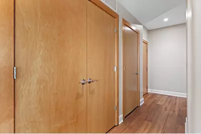 1550 E Royall Pl #1112, Milwaukee, WI 53202 - Photo 20