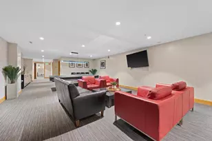 1550 E Royall Pl, Milwaukee, WI 53202 - Photo 24