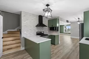 7131 S Pennsylvania Ave, Oak Creek, WI 53154 - Photo 10