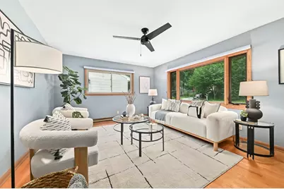 11707 W Oxford Pl, Wauwatosa, WI 53226 - Photo 2