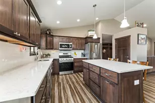 1912 McGilvray Way, Holmen, WI 54636 - Photo 10
