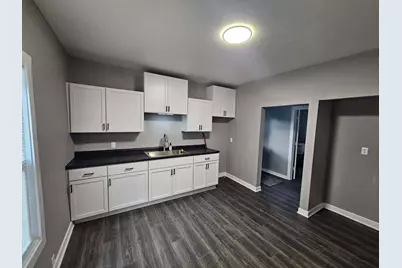714  Kewaunee St, Racine, WI 53402 - Photo 2
