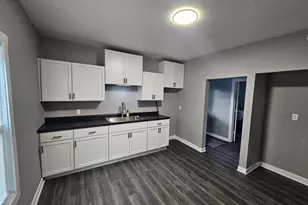714 Kewaunee St, Racine, WI 53402 - Photo 2