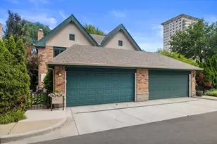 1421 N Humboldt Ave, Milwaukee, WI 53202 - Photo 42