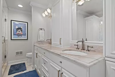 1421 N Humboldt Ave, Milwaukee, WI 53202 - Photo 26