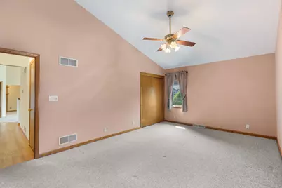 6871 S Dory Dr, Franklin, WI 53132 - Photo 20