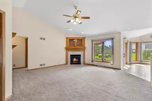 6871 S Dory Dr, Franklin, WI 53132 - Photo 16