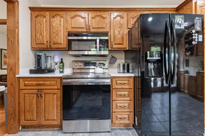 N8W27232  Woodridge Ln, Pewaukee, WI 53188 - Photo 6