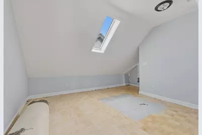 1125 E Clarke St, Milwaukee, WI 53212 - Photo 16
