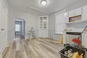 1125 E Clarke St, Milwaukee, WI 53212 - Photo 6