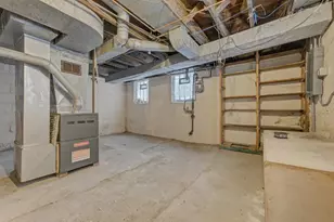 1125 E Clarke St, Milwaukee, WI 53212 - Photo 22
