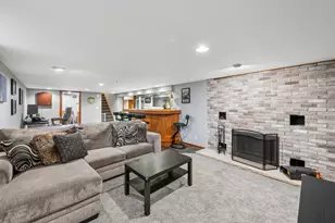 8020 S 68th St, Franklin, WI 53132 - Photo 24