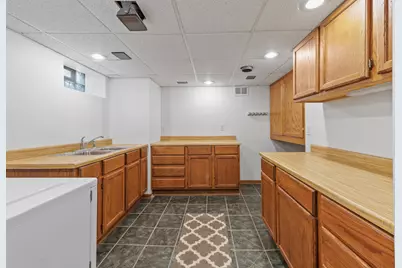 8020 S 68th St, Franklin, WI 53132 - Photo 30