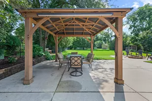 8020 S 68th St, Franklin, WI 53132 - Photo 32
