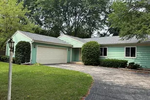 2234 Yvonne St, Waukesha, WI 53188 - Photo 2