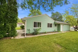 2234 Yvonne St, Waukesha, WI 53188 - Photo 56