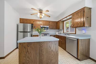 2234  Yvonne St, Waukesha, WI 53188 - Photo 14