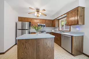 2234 Yvonne St, Waukesha, WI 53188 - Photo 14