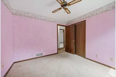 2234  Yvonne St, Waukesha, WI 53188 - Photo 34
