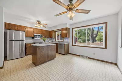 2234  Yvonne St, Waukesha, WI 53188 - Photo 12