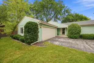 2234 Yvonne St, Waukesha, WI 53188 - Photo 4