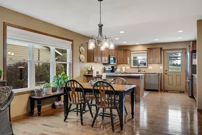 264  Crestwood Ln, Onalaska, WI 54650 - Photo 8