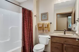 264 Crestwood Ln, Onalaska, WI 54650 - Photo 14