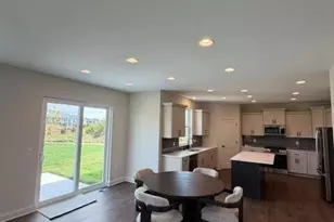490 Talbots Woods Dr, Dousman, WI 53118 - Photo 6