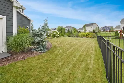 N61W13722  Weyer Farm Dr, Menomonee Falls, WI 53051 - Photo 38