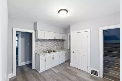 3718 N 18th St, Milwaukee, WI 53206 - Photo 8