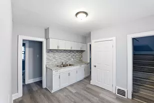 3718 N 18th St, Milwaukee, WI 53206 - Photo 8