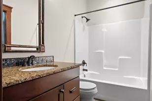 1322 Sunset Ct, La Crosse, WI 54601 - Photo 24