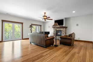 1322 Sunset Ct, La Crosse, WI 54601 - Photo 10