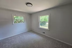 1425 S Rock Pl, New Berlin, WI 53151 - Photo 12