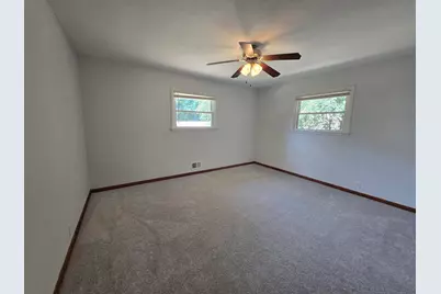 1425 S Rock Pl, New Berlin, WI 53151 - Photo 14