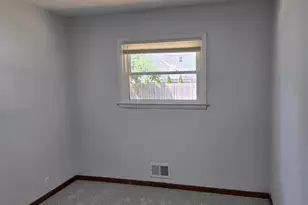 1425 S Rock Pl, New Berlin, WI 53151 - Photo 16