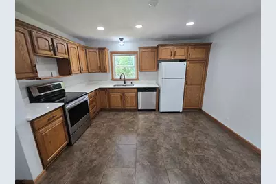 1425 S Rock Pl, New Berlin, WI 53151 - Photo 10
